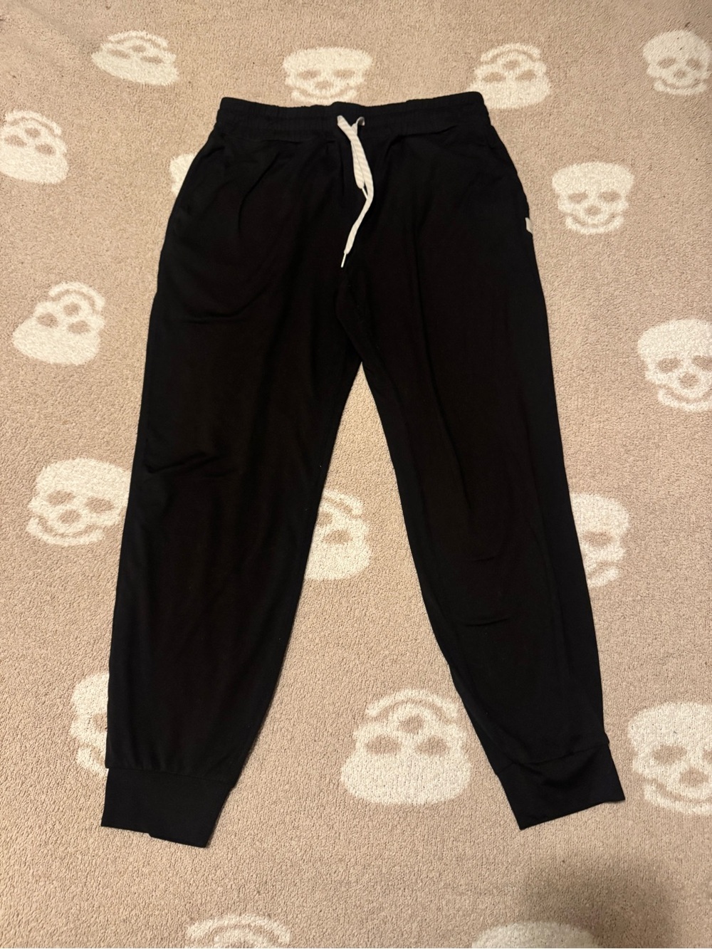 Vuori Black womens jogger size small